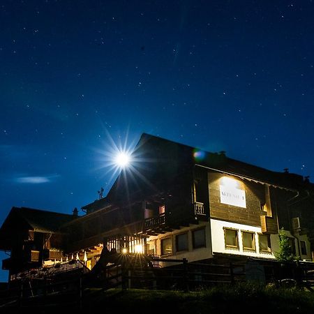 Sattleggers Alpenhof & Feriensternwarte Hotel Greifenburg Kültér fotó