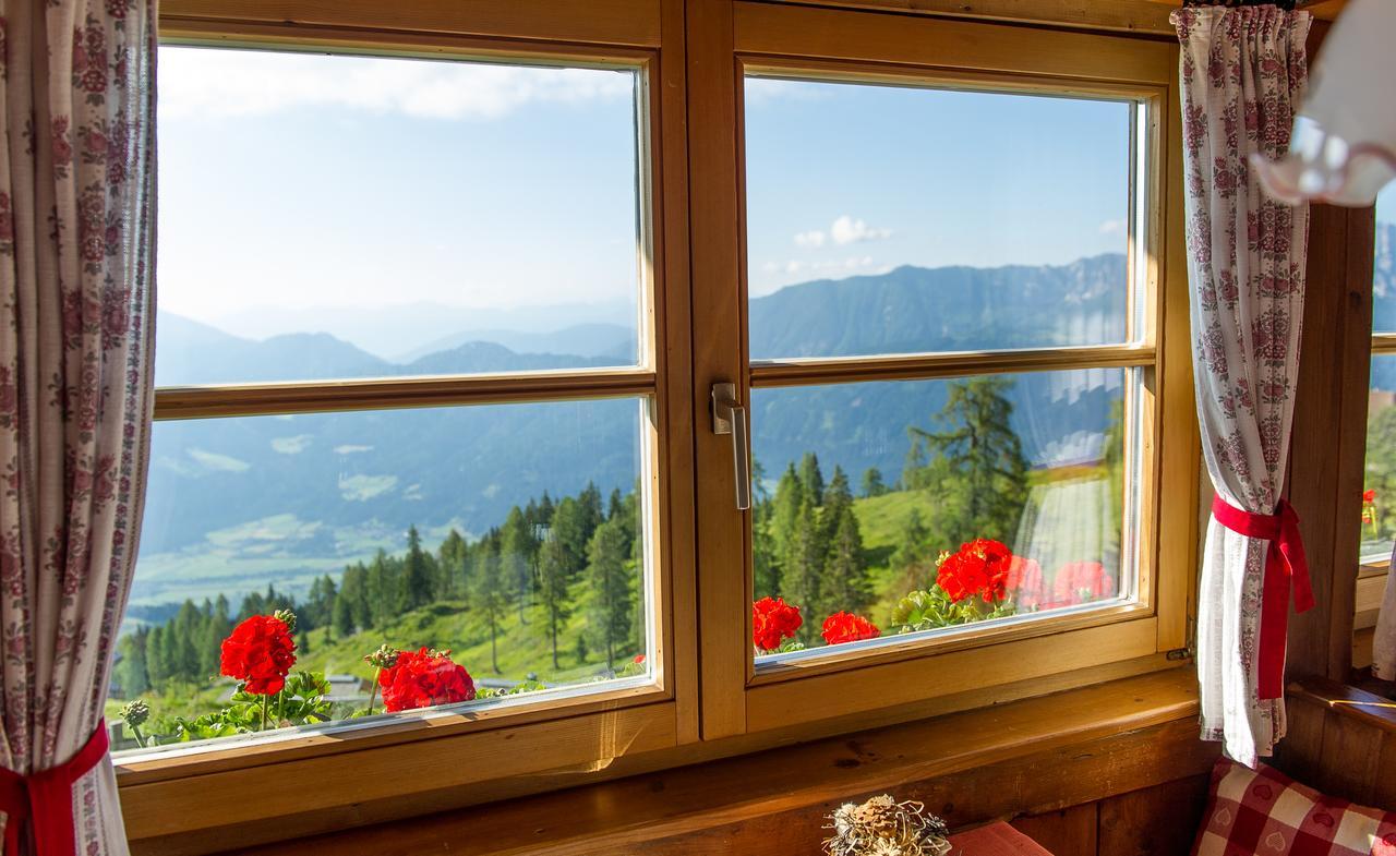 Sattleggers Alpenhof & Feriensternwarte Hotel Greifenburg Kültér fotó