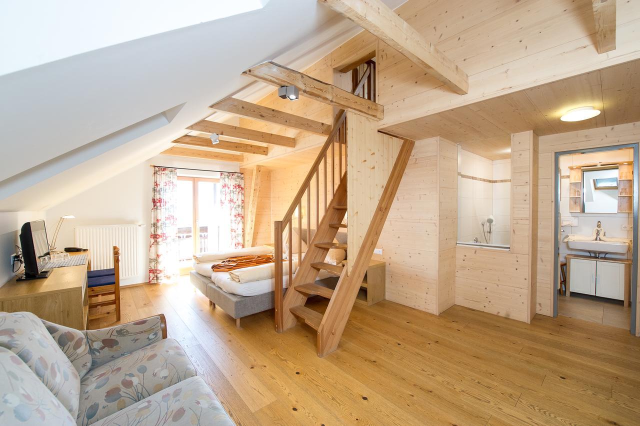 Sattleggers Alpenhof & Feriensternwarte Hotel Greifenburg Kültér fotó