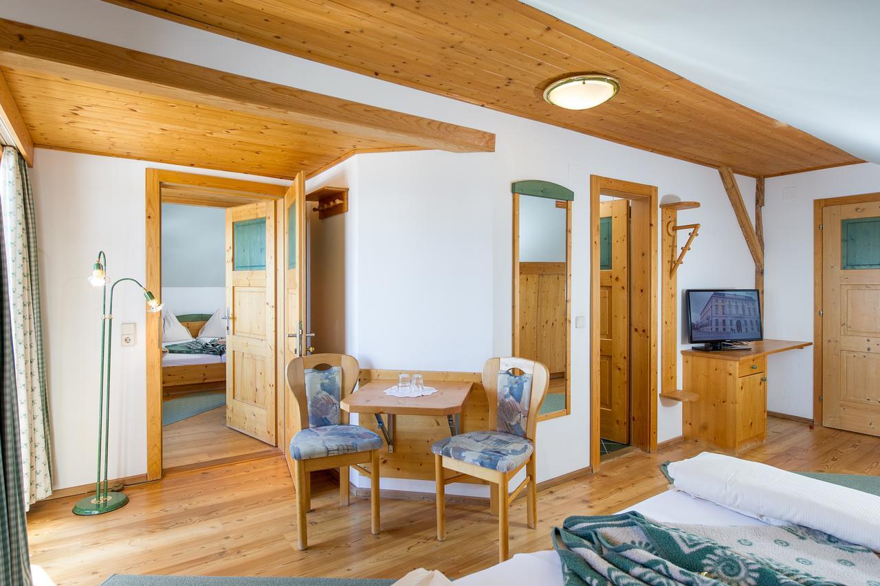 Sattleggers Alpenhof & Feriensternwarte Hotel Greifenburg Kültér fotó