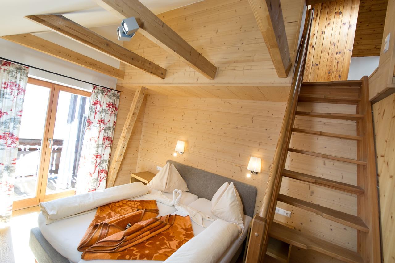 Sattleggers Alpenhof & Feriensternwarte Hotel Greifenburg Kültér fotó