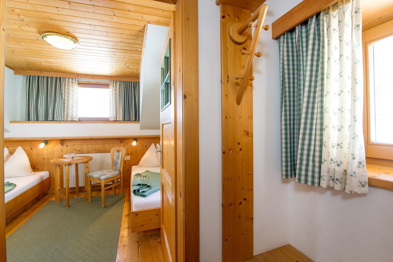 Sattleggers Alpenhof & Feriensternwarte Hotel Greifenburg Kültér fotó
