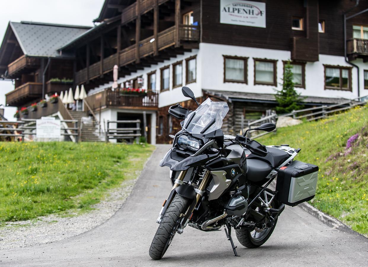Sattleggers Alpenhof & Feriensternwarte Hotel Greifenburg Kültér fotó