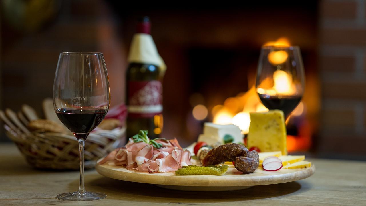 Sattleggers Alpenhof & Feriensternwarte Hotel Greifenburg Kültér fotó