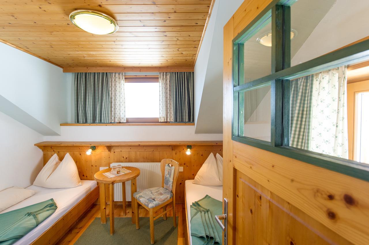 Sattleggers Alpenhof & Feriensternwarte Hotel Greifenburg Kültér fotó