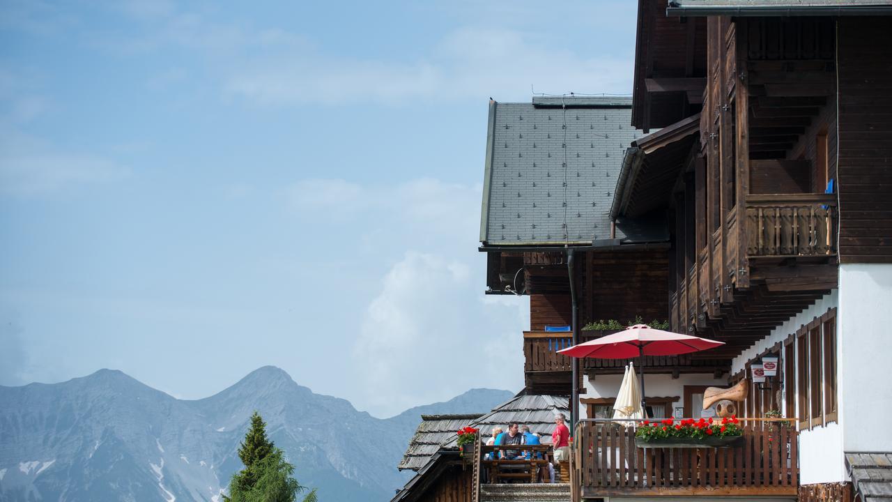 Sattleggers Alpenhof & Feriensternwarte Hotel Greifenburg Kültér fotó