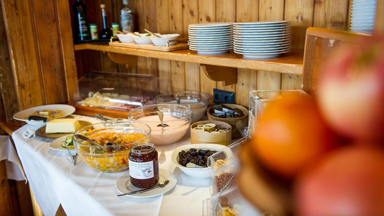 Sattleggers Alpenhof & Feriensternwarte Hotel Greifenburg Kültér fotó