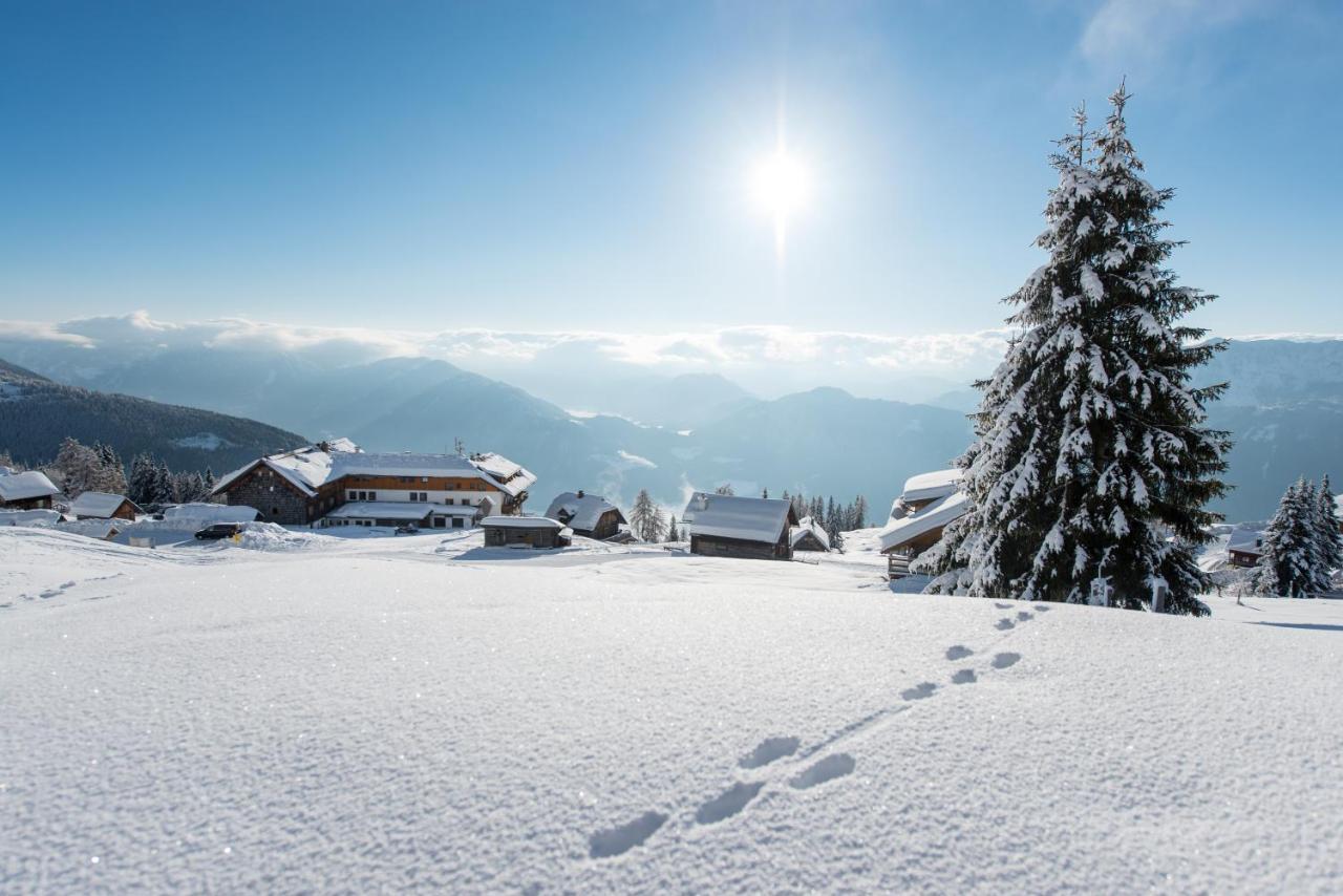 Sattleggers Alpenhof & Feriensternwarte Hotel Greifenburg Kültér fotó